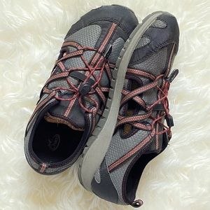 Chaco Outcross Water Shoe, youth size 6